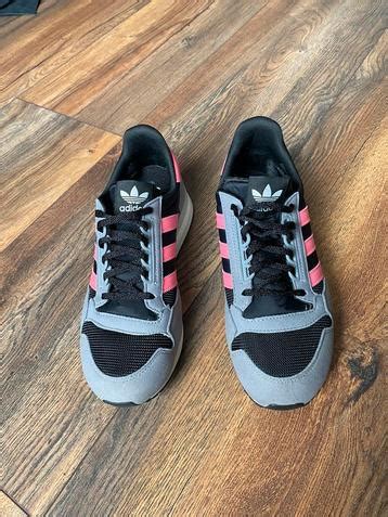 ≥ Vind adidas sneakers in Schoenen op Marktplaats